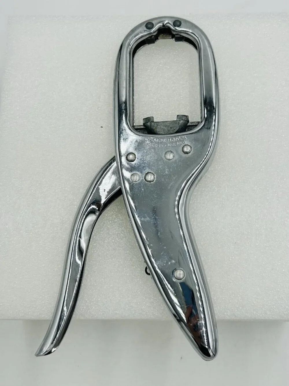 Vintage CRACKER JACK Nutcracker Made in England 1964 Chrome Ratcheting